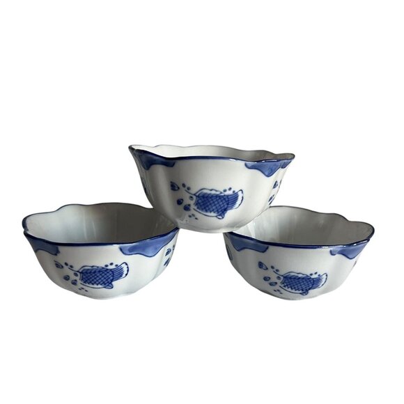 Set/3 Handpainted Fish Bowl Scalloped Edge Made in Brazil 4.5"D x 2"H Blue White - Picture 1 of 14